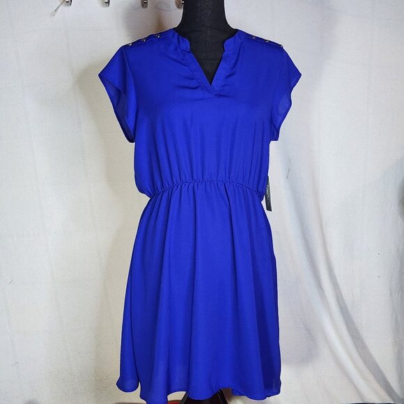Sweet Rain Dresses & Skirts - Sweet Rain Blue SS V Neck Poly Silver Button Shoulder Peplum Midi Dress Jr Sz L